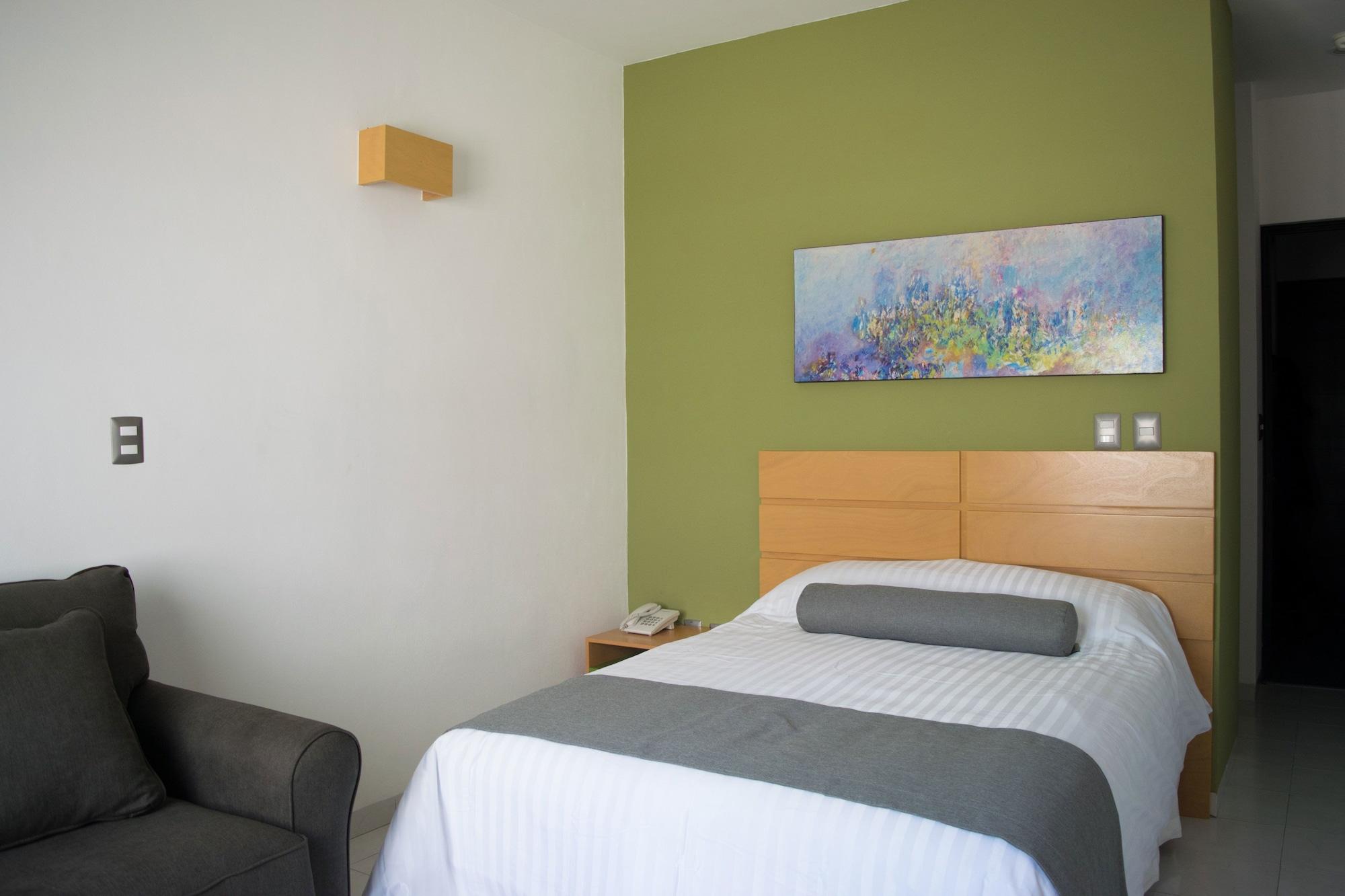 Hotel Mexico Inn Express Саламанка Экстерьер фото