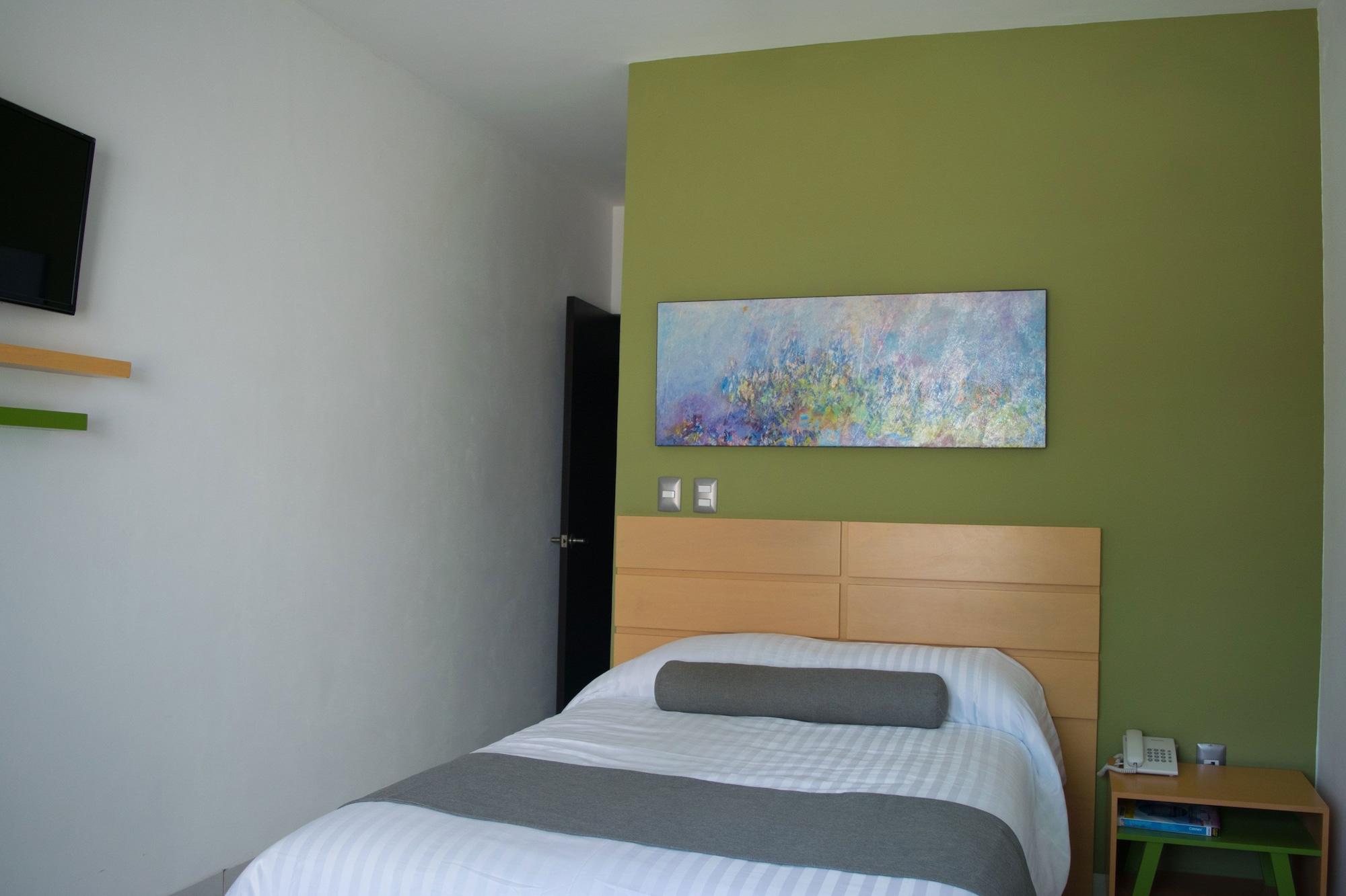 Hotel Mexico Inn Express Саламанка Экстерьер фото