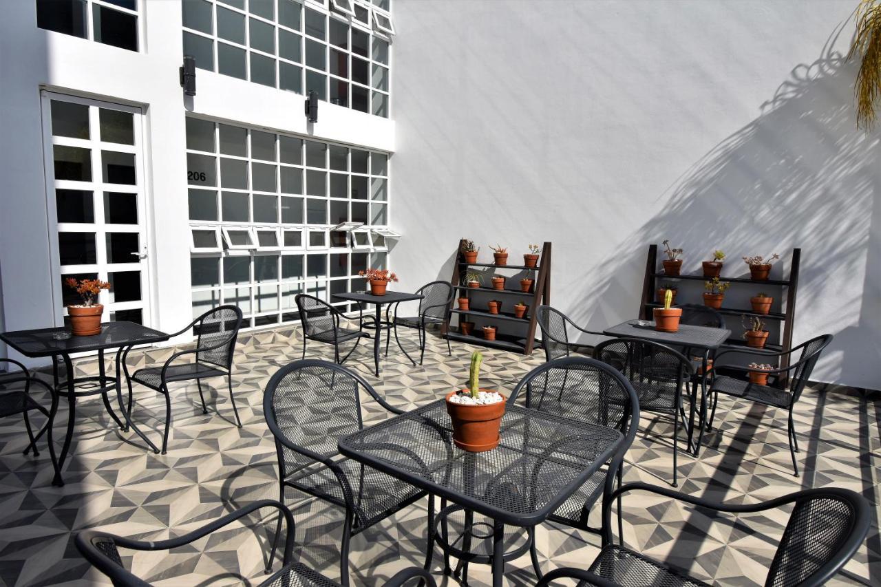 Hotel Mexico Inn Express Саламанка Экстерьер фото