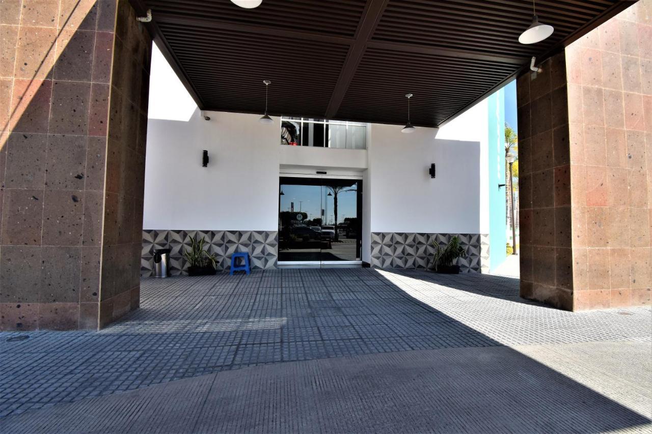 Hotel Mexico Inn Express Саламанка Экстерьер фото