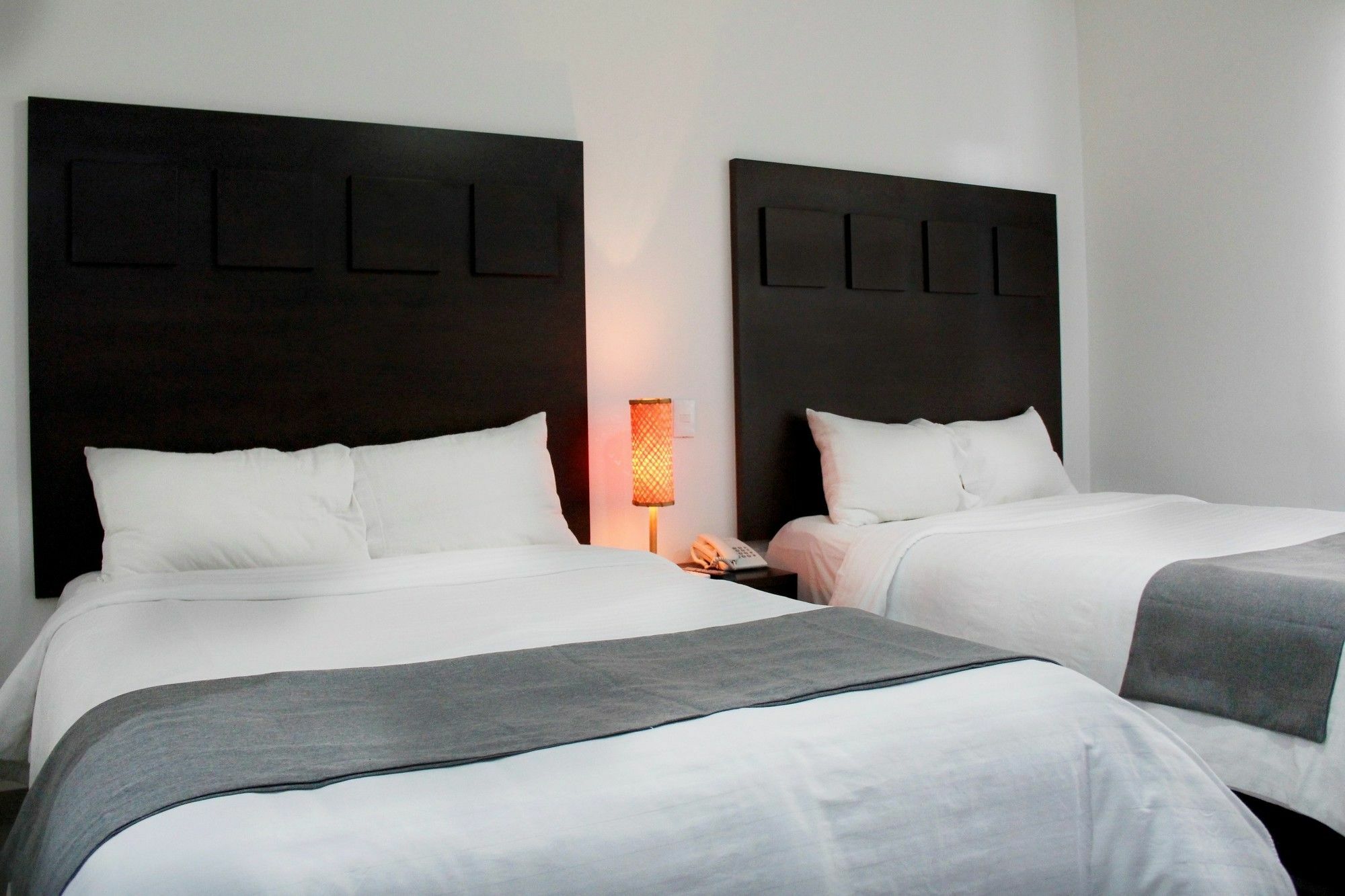Hotel Mexico Inn Express Саламанка Экстерьер фото