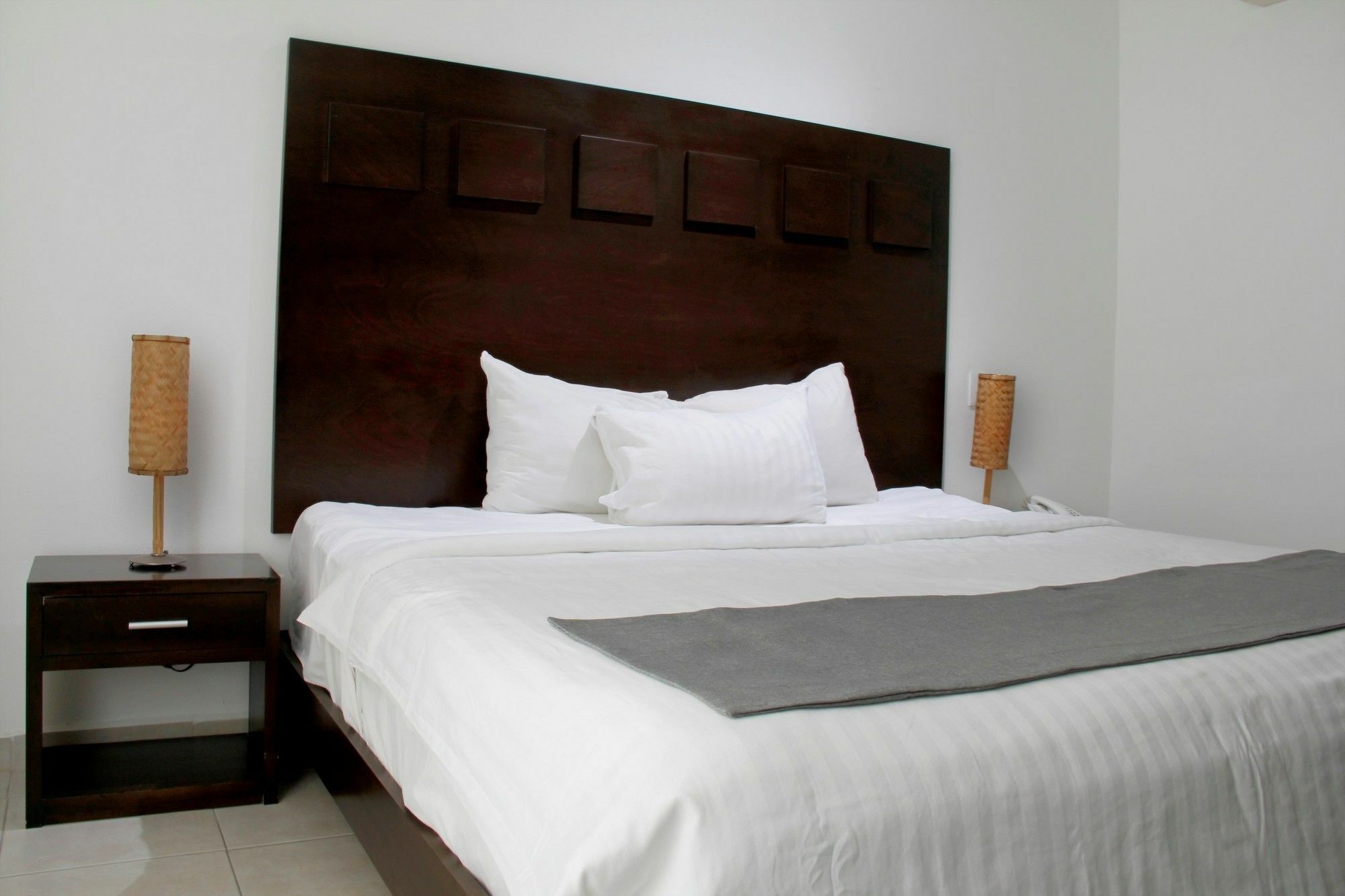Hotel Mexico Inn Express Саламанка Экстерьер фото