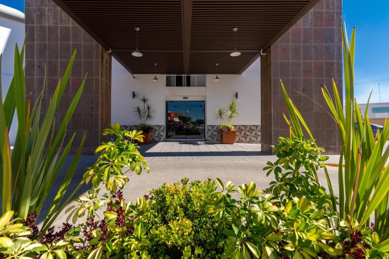 Hotel Mexico Inn Express Саламанка Экстерьер фото